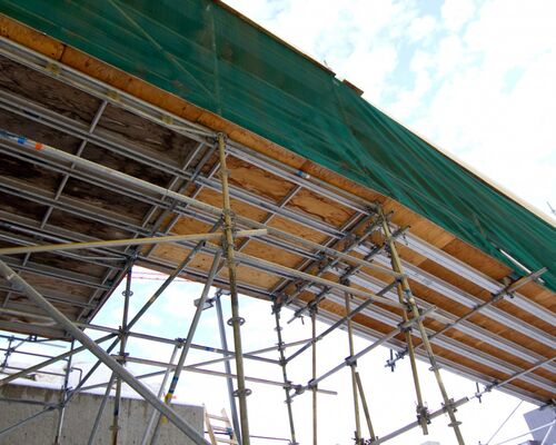 scaffold_plywood_hoarding_construction_scaffolding_platform_walkway-1041160