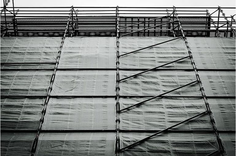 industry-scaffolding-scale-site-renovation-work