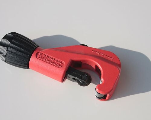 cutter-cutting-fittings-pipe
