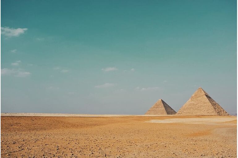 travel-africa-antique-desert